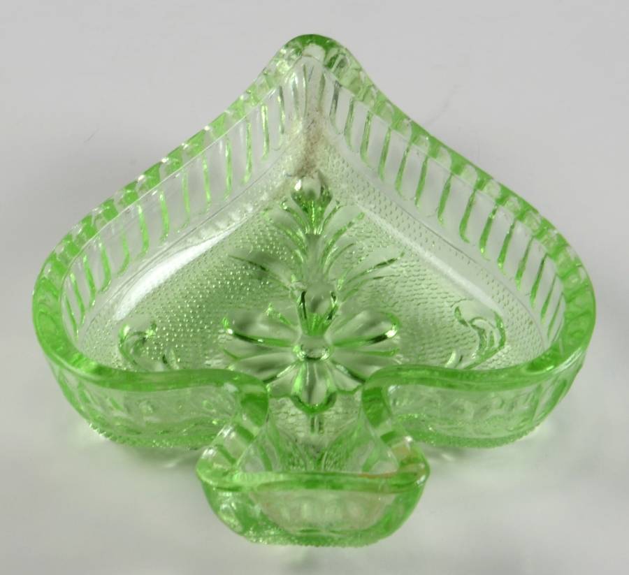 Sandwich Light Green (Chantilly Green) Spade Ashtray by Tiara-1