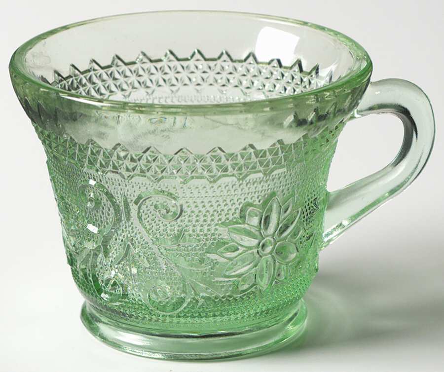 Sandwich Light Green (Chantilly Green) Punch/Snack Cup by Tiara-1