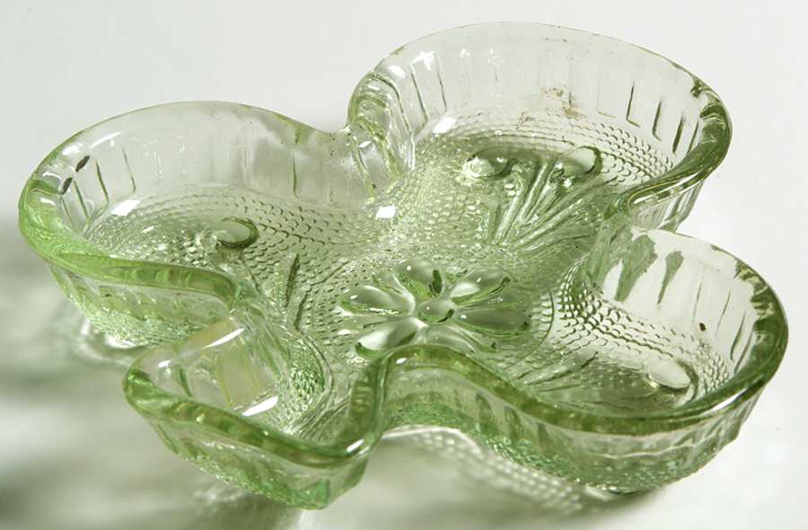 Sandwich Light Green (Chantilly Green) Club Ashtray by Tiara-1