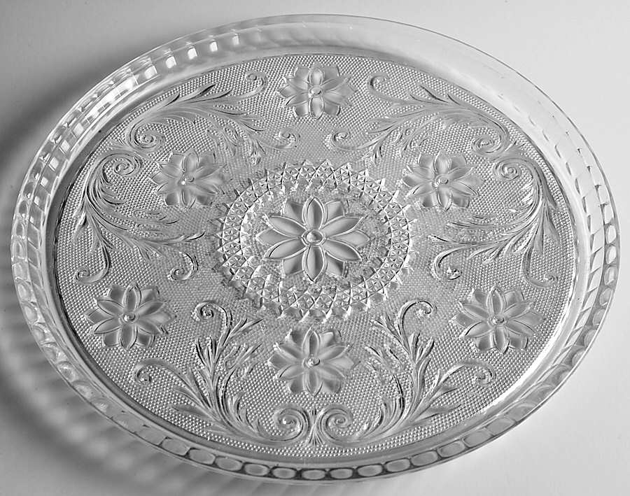 Sandwich Clear Tray by Tiara-1