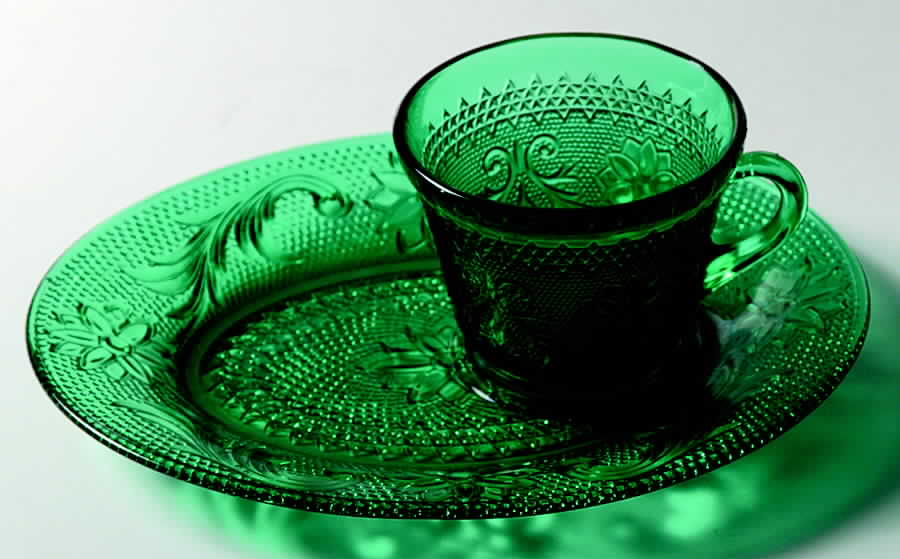 Sandwich Spruce Green(Collection) Snack Plate & Cup Set by Tiara-1