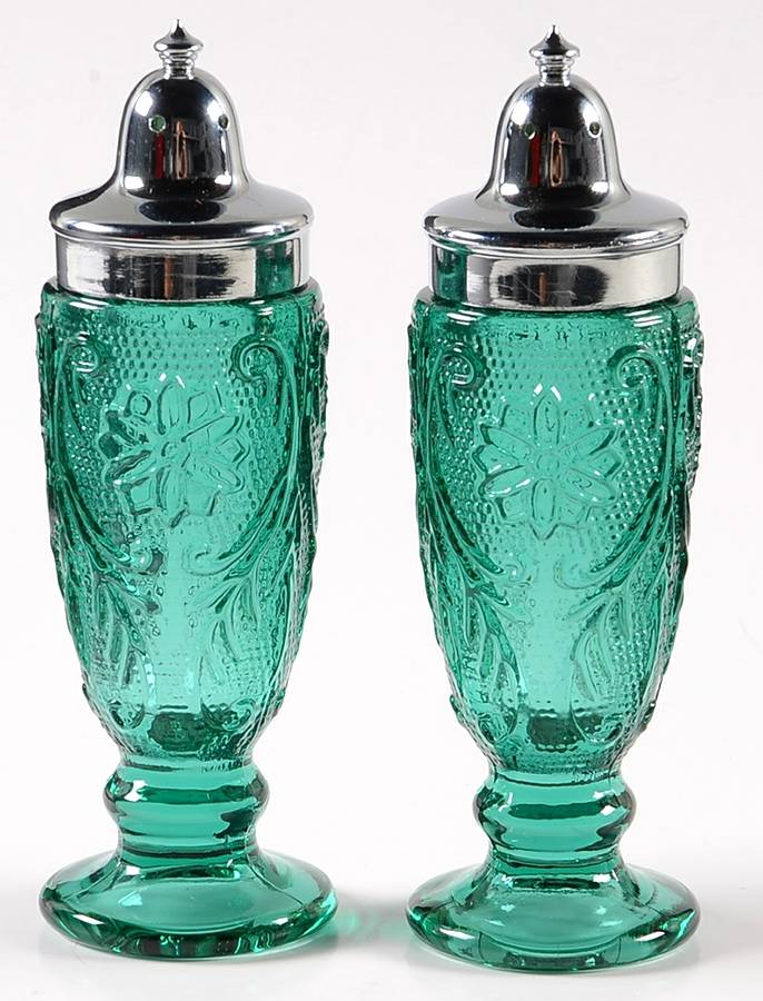 Sandwich Spruce Green(Collection) Footed Shaker Set & Plastic Lids by Tiara-1