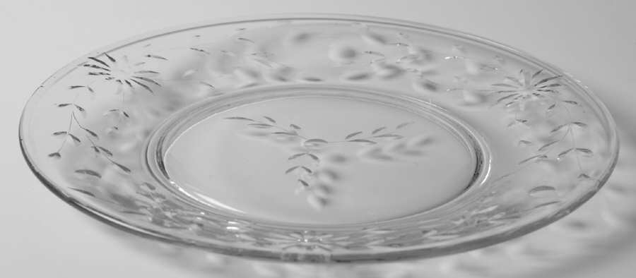 15041-1 Luncheon Plate by Tiffin-Franciscan-1