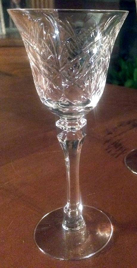 Adoration Wine Glass by Tiffin-Franciscan-1