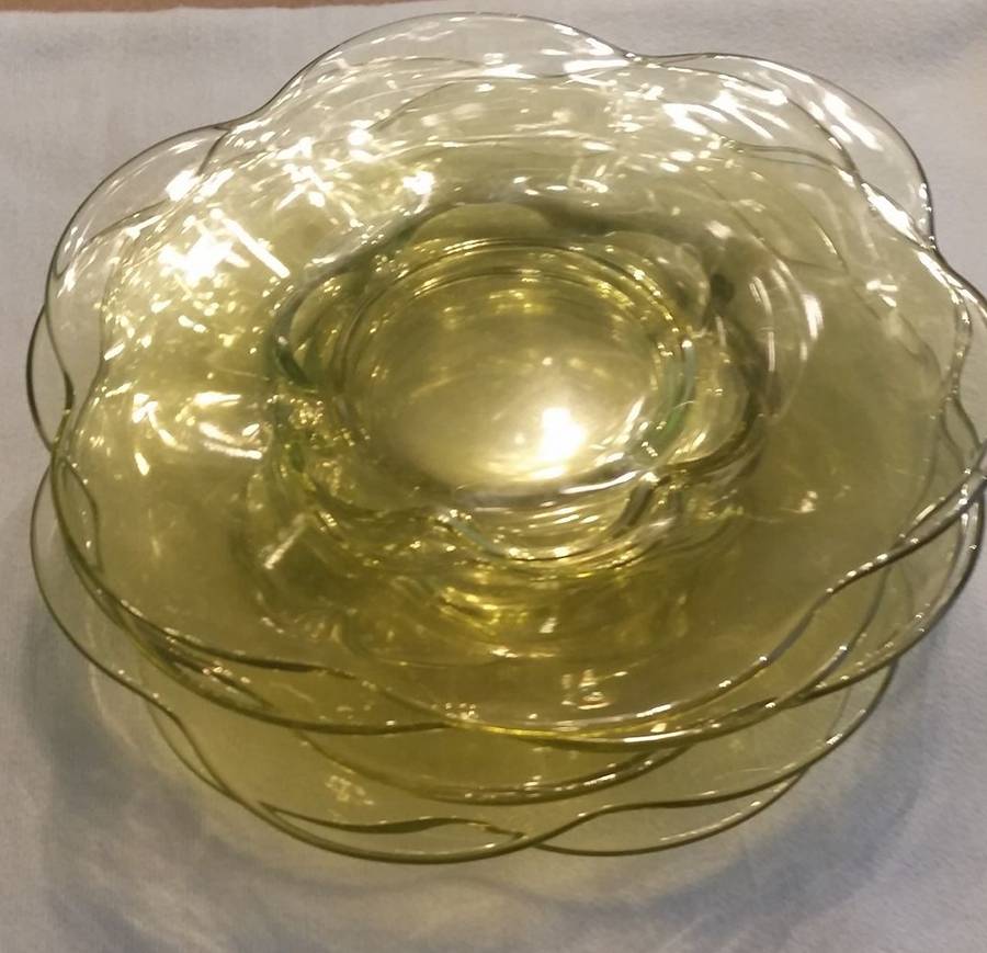 Canterbury Greenbriar Luncheon Plate by Tiffin-Franciscan-1