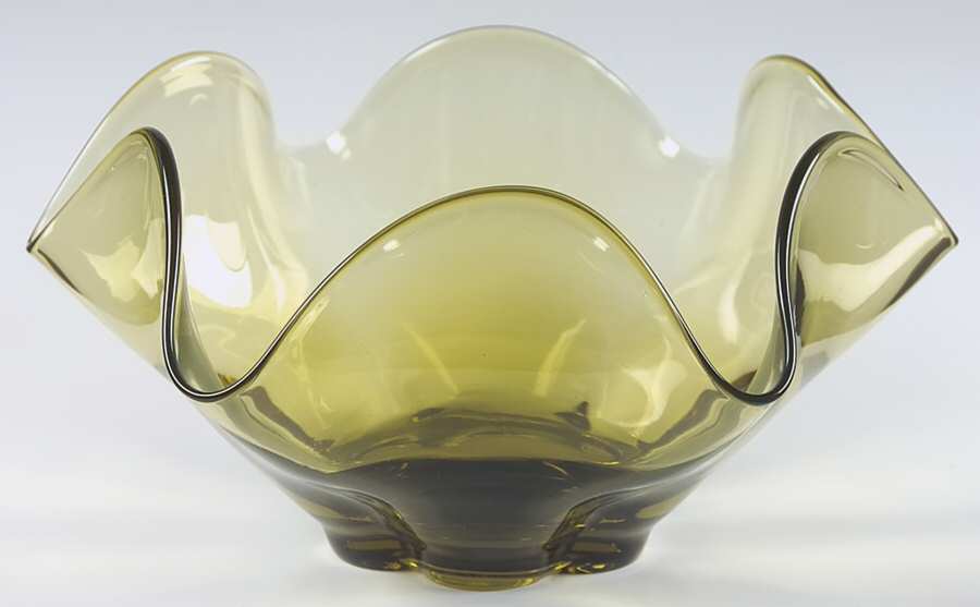 Canterbury Greenbriar Crimped Bowl by Tiffin-Franciscan-1