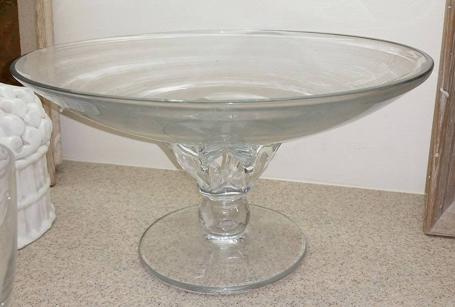 Cellini Centerpiece by Tiffin-Franciscan-1