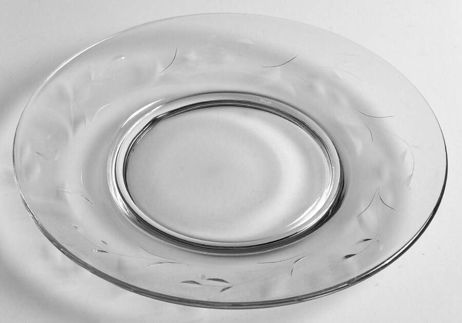 Cloverleaf Luncheon Plate by Tiffin-Franciscan-1