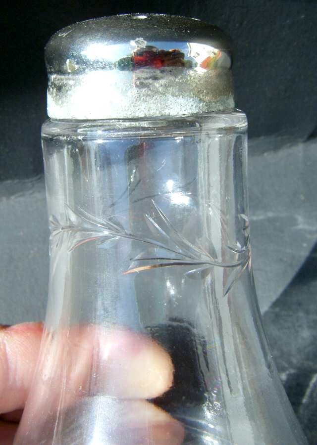 Dolores Shaker with Metal Lid by Tiffin-Franciscan-1
