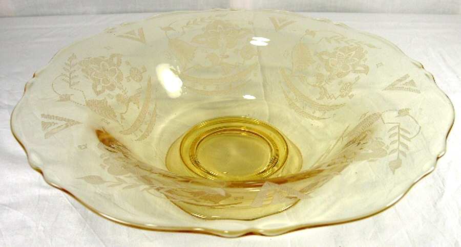 La Salle Yellow Flared Bowl by Tiffin-Franciscan-1