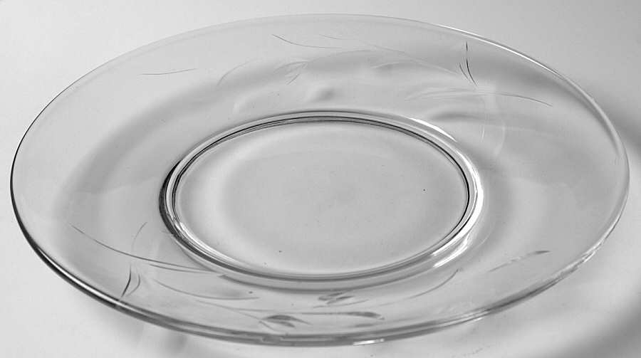 Lorraine Luncheon Plate by Tiffin-Franciscan-1