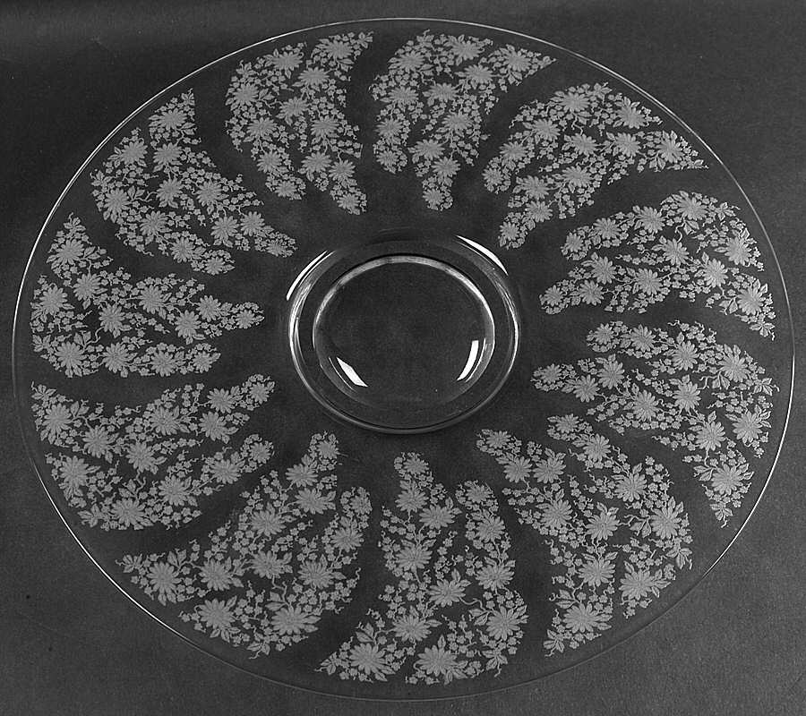 Queen Astrid (Stem #17351) Medium Torte Plate by Tiffin-Franciscan-1