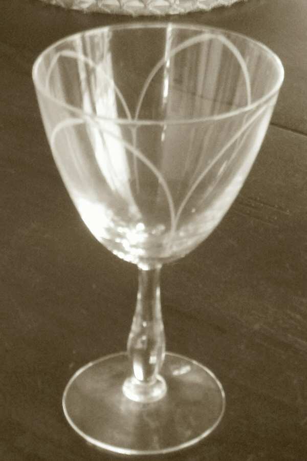 Sophistication Water Goblet by Tiffin-Franciscan-1