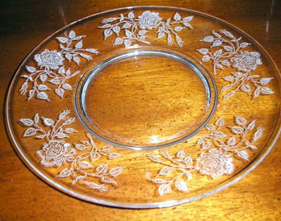 Tea Rose Etch Luncheon Plate by Tiffin-Franciscan-1