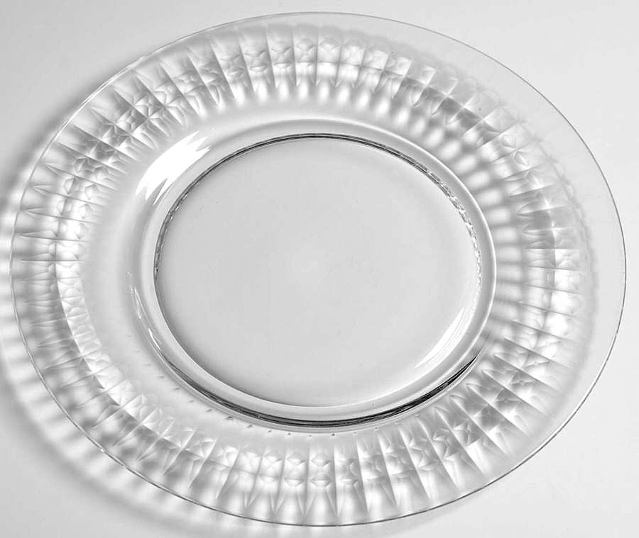 Williamsburg Luncheon Plate by Tiffin-Franciscan-1