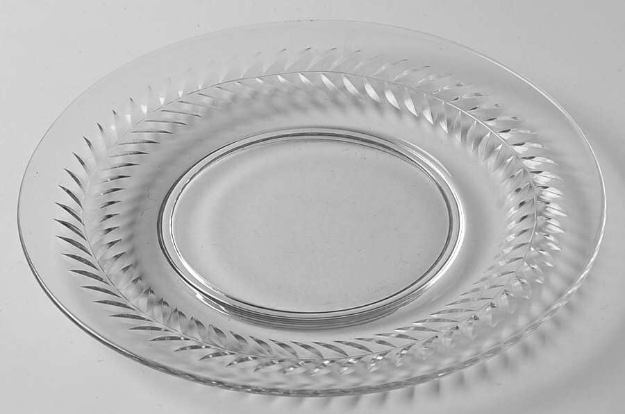 Wreath Luncheon Plate by Tiffin-Franciscan-1