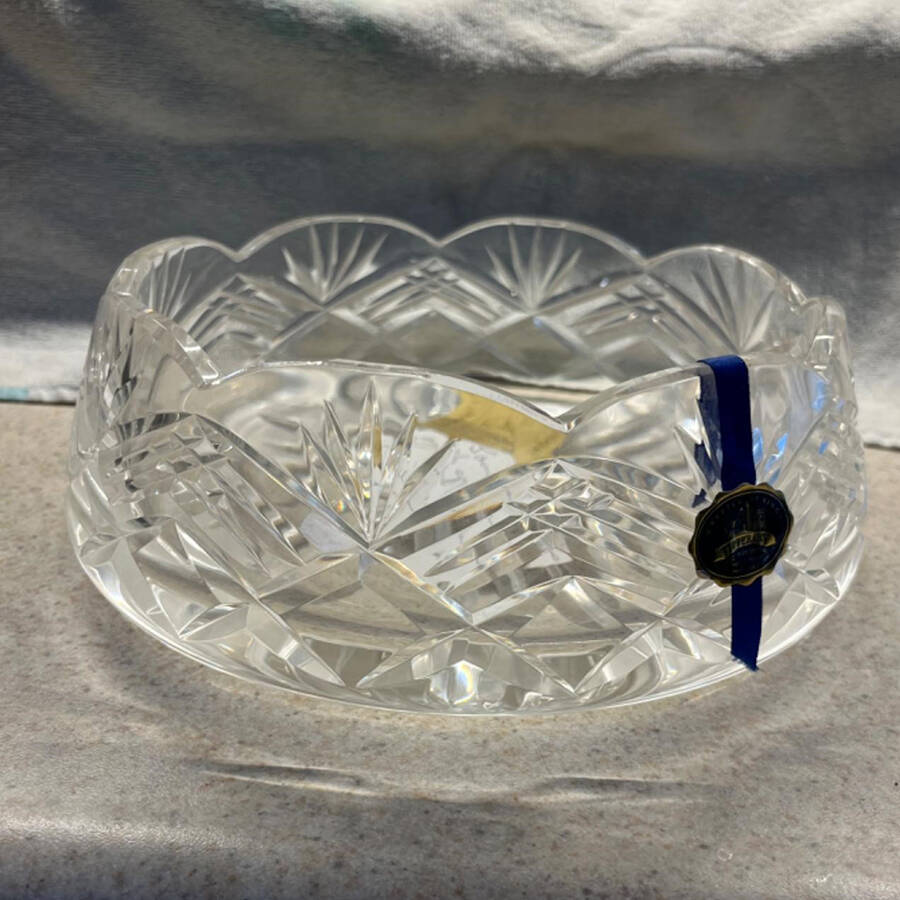 Slievenamon 7" Scalloped Bowl by Tipperary-1