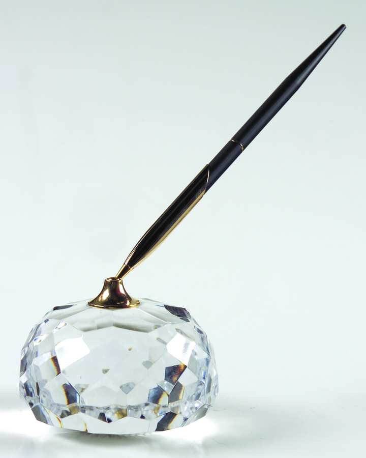 Whitechapel Suite (Cut Foot) Pen Holder by Tipperary-1