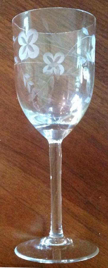 Empress Wine Glass by Toscany-1