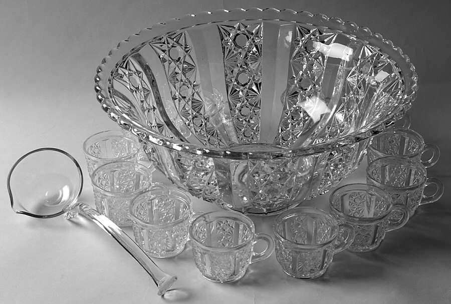 Royal (14 Piece) Flared Punch Set with Ladle by Tiffin-Franciscan-1