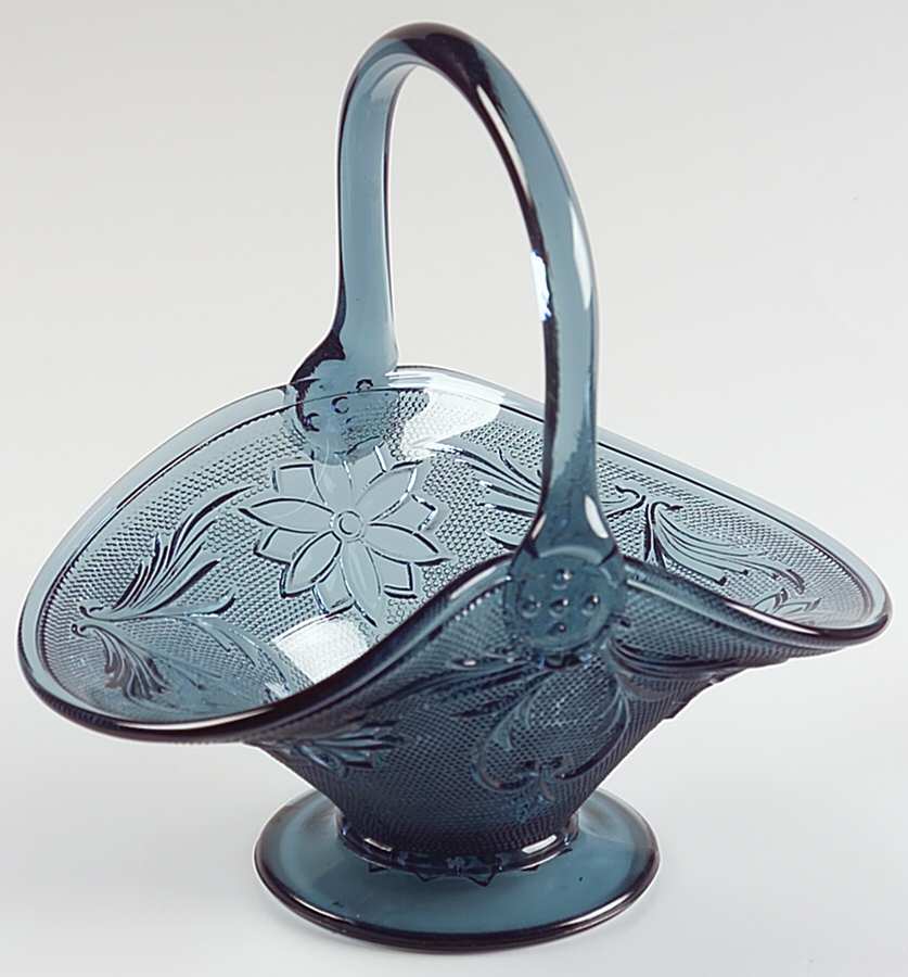 Sandwich Colonial Blue (Bi-Centennial Blue) 7" Basket by Tiara-1