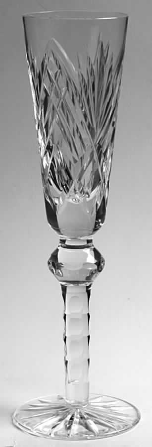 Slievenamon Oval Cut Stem Fluted Champagne by Tipperary-1