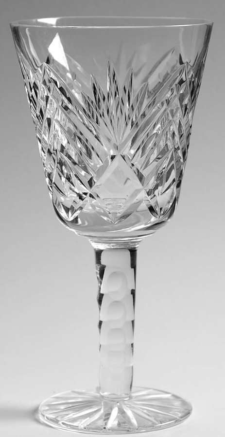 Slievenamon Oval Cut Stem Wine Glass by Tipperary-1