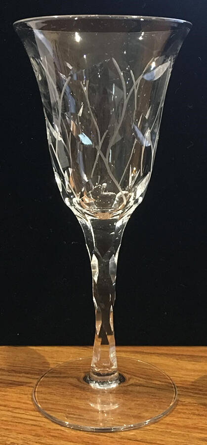TUD7 White Wine by Tudor-1