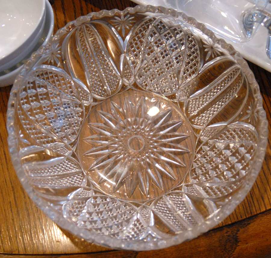 Harvard Yard-Clear Round Bowl by Tarentum-1