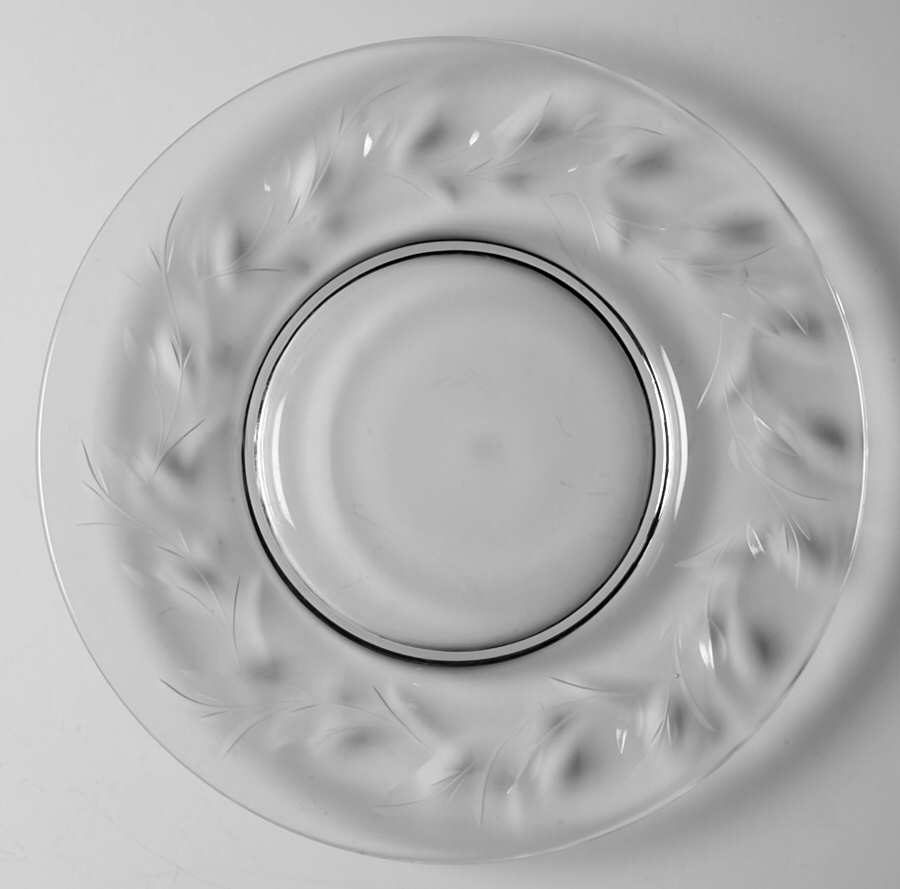 17536-2 Luncheon Plate by Tiffin-Franciscan-1