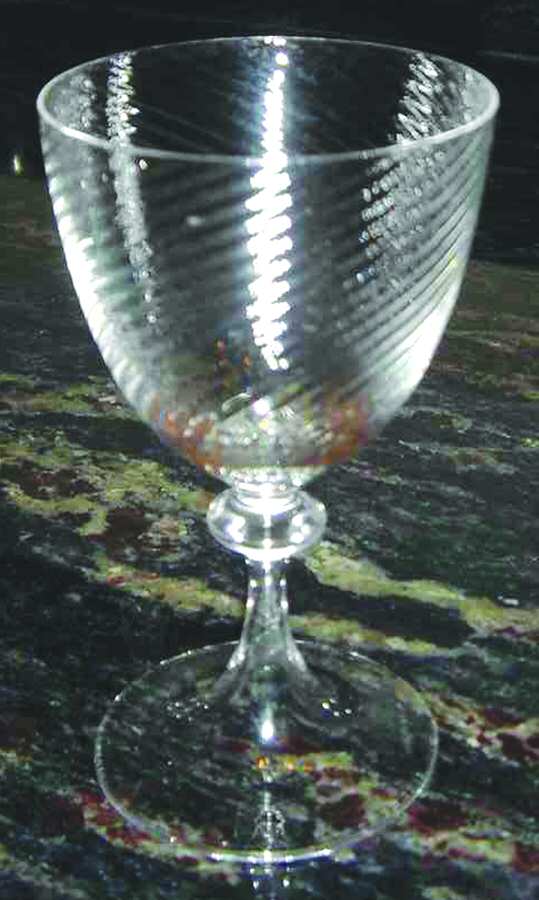 Luciano Wine Glass by Tiffany-1