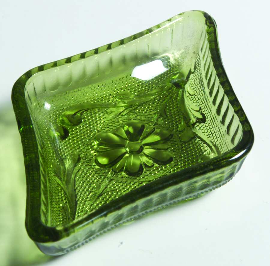 Sandwich Pine Green Diamond Ashtray by Tiara-1