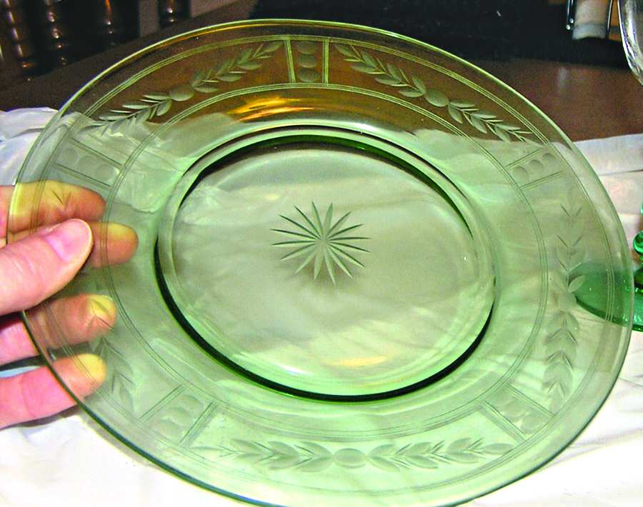 15001-8 Luncheon Plate by Tiffin-Franciscan-1