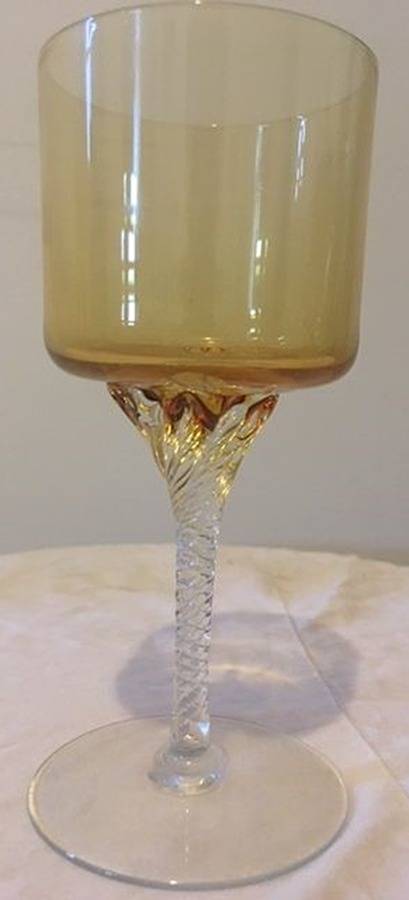Roberta Amber Wine Glass by Toscany-1