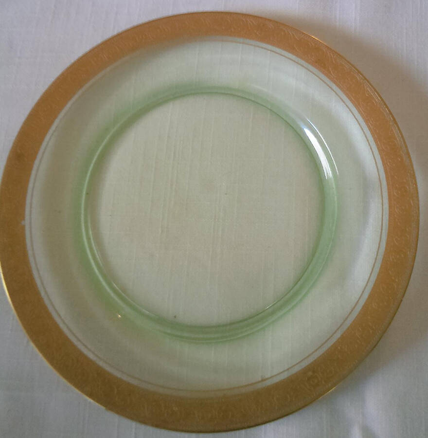 Minton Green (Stem 14196) Luncheon Plate by Tiffin-Franciscan-1