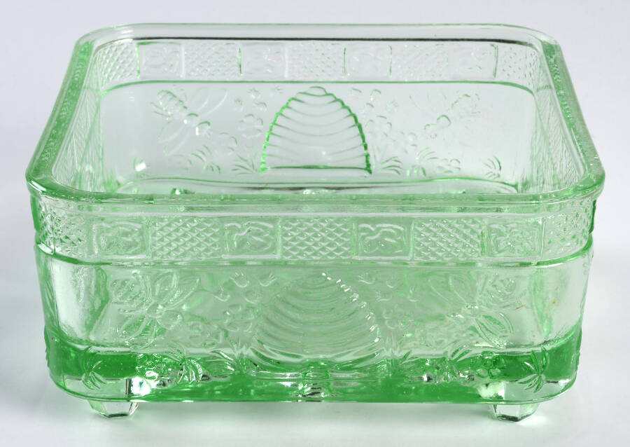 Animals & Figurines Light Green Honey Dish No Lid by Tiara-1