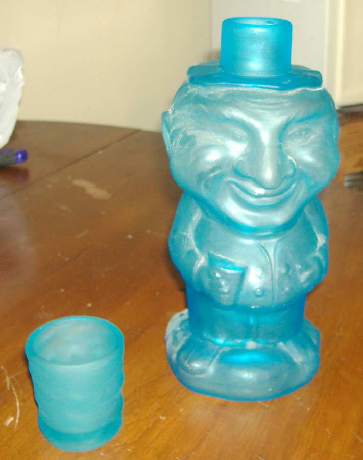 Animals & Figurines #10047 Jolly Mountaineer Decanter & Tumbler by Tiara-1