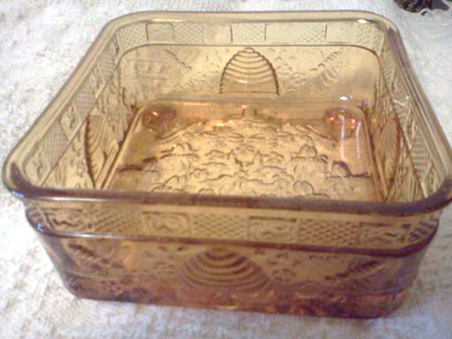 Animals & Figurines Amber Honey Dish No Lid by Tiara-1