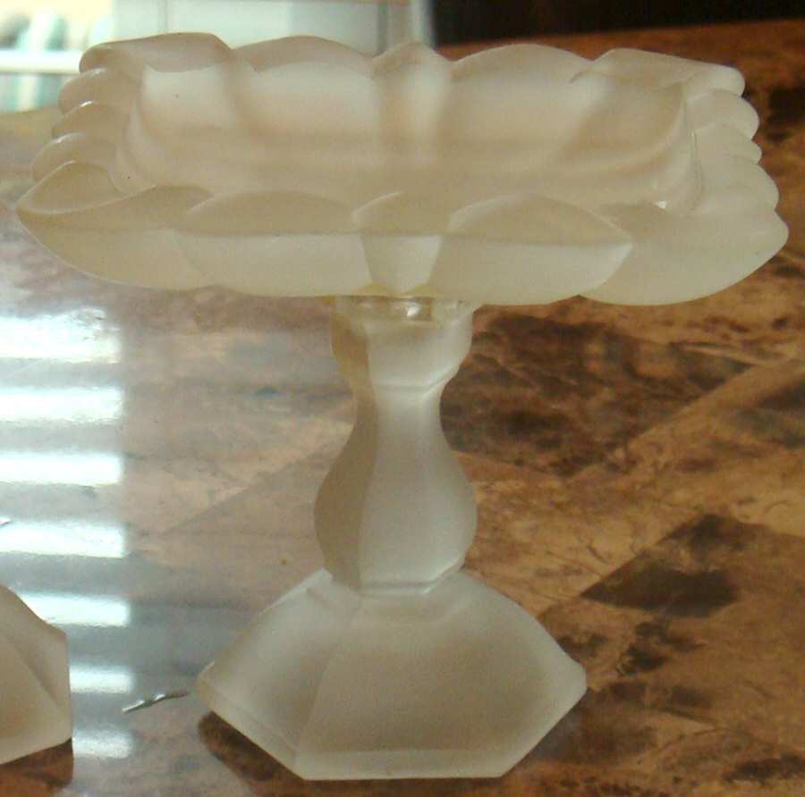 Colonial Clear Frosted Soap Dish by Tiara-1