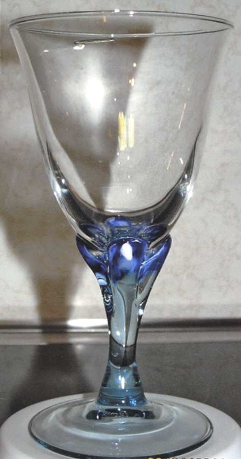 Reflect Wine Glass by Table Charm-1