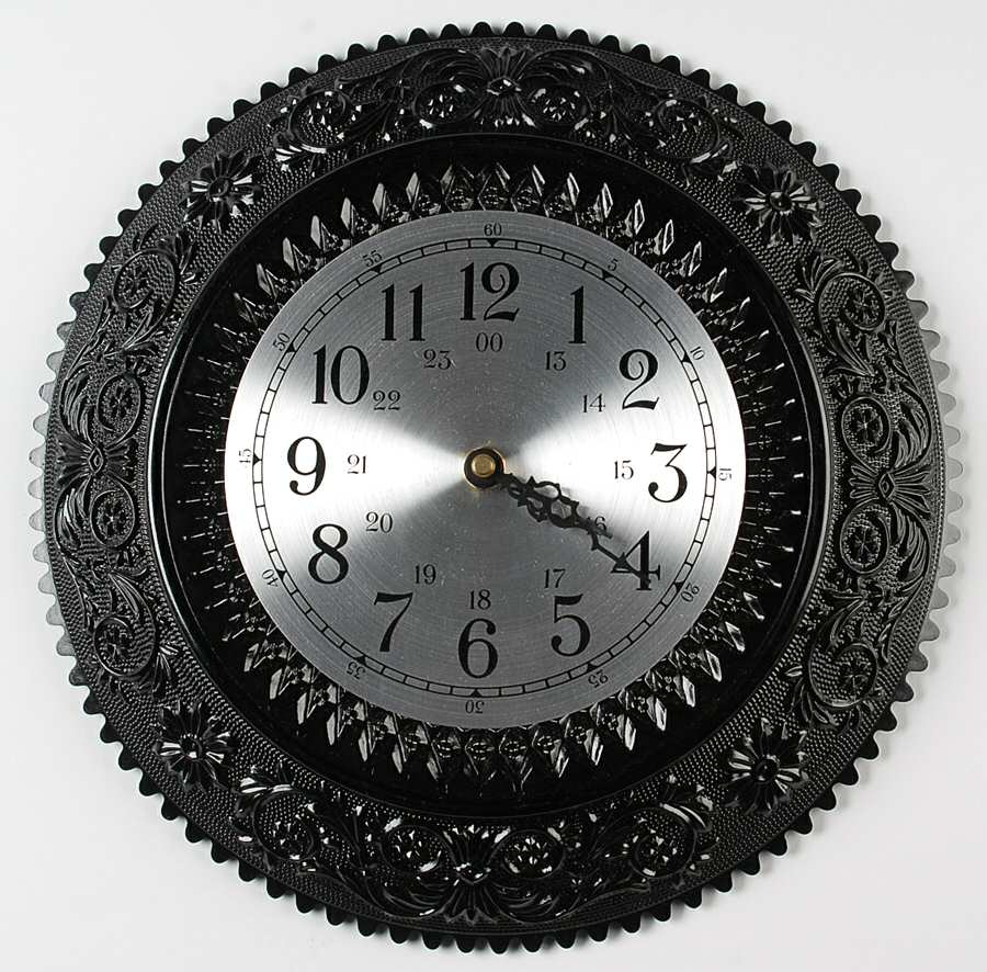 Sandwich Black Clock Plate by Tiara-1