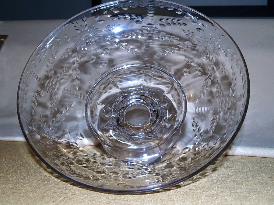 15022-10 Footed Bowl by Tiffin-Franciscan-1