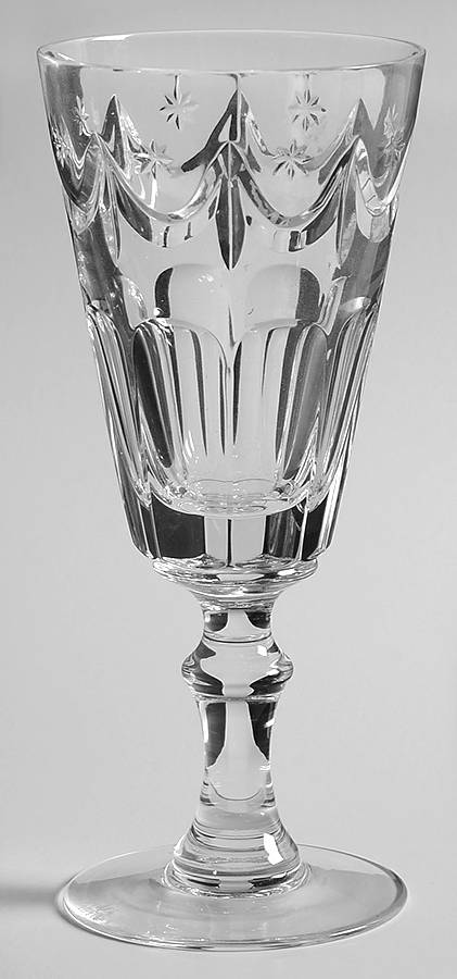 TYR19 White Wine by Tyrone Crystal-1