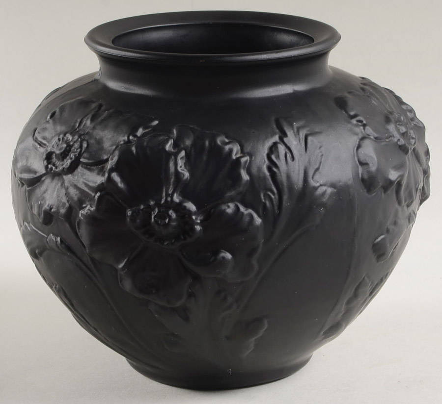Aster Black Satin 5" Rose Bowl by Tiffin-Franciscan-1