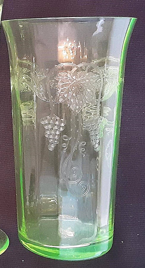 Vintage Green Flat Iced Tea by Tiffin-Franciscan-1