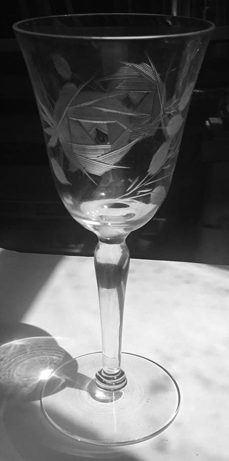 UNK112  Wine Glass by Unknown Manufacturer-1