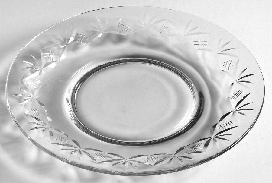 UNK157 Luncheon Plate by Unknown Manufacturer-1