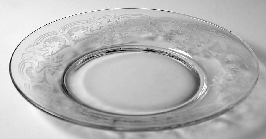 UNK314 Clear Luncheon Plate by Unknown Manufacturer-1