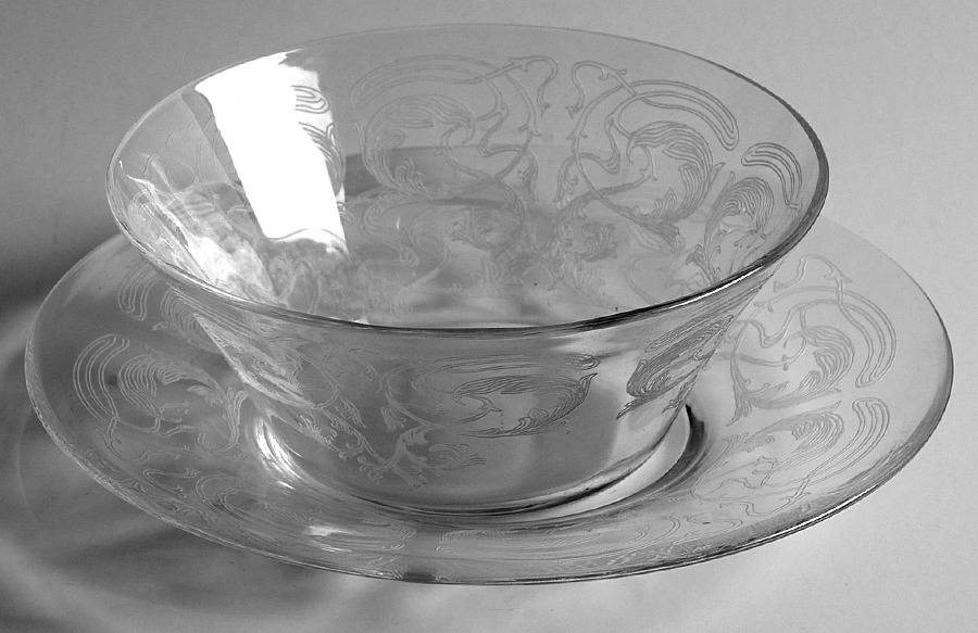 UNK314 Clear Finger Bowl & Underplate by Unknown Manufacturer-1