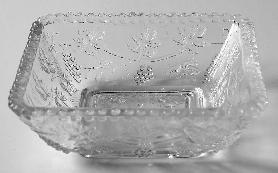 Beaded Grape 4" Small Fruit/Dessert Bowl by US Glass-1
